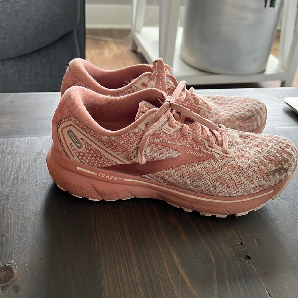 Brooks Ghost